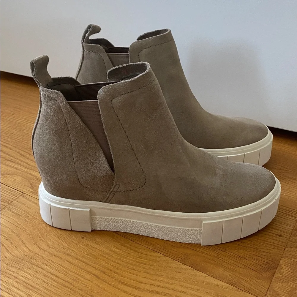 Dolce Vita Zabie Suede Wedge Ankle Sneaker/Boot, Size 7M - Picture 1 of 8
